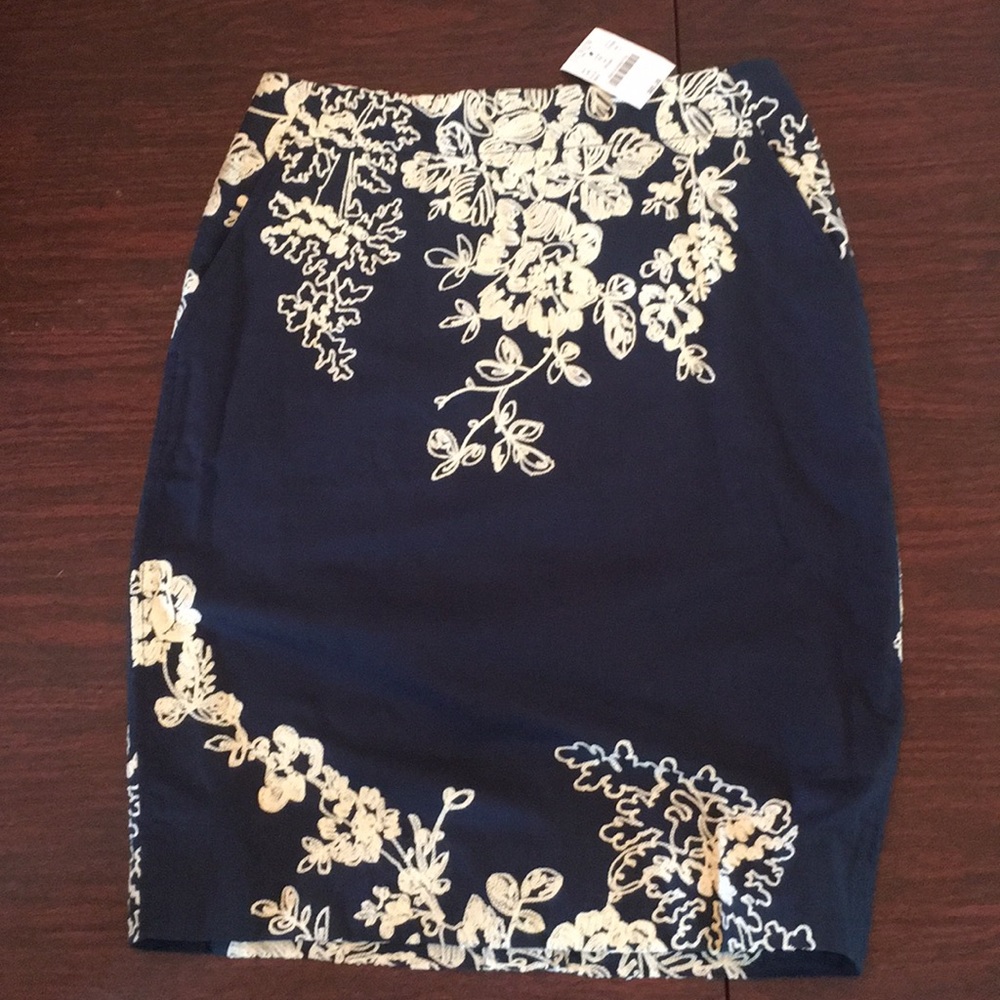Never worn size 0 JCrew pencil skirt